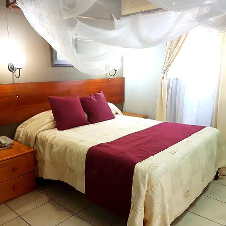 The Lusaka Hotel Luaran gambar
