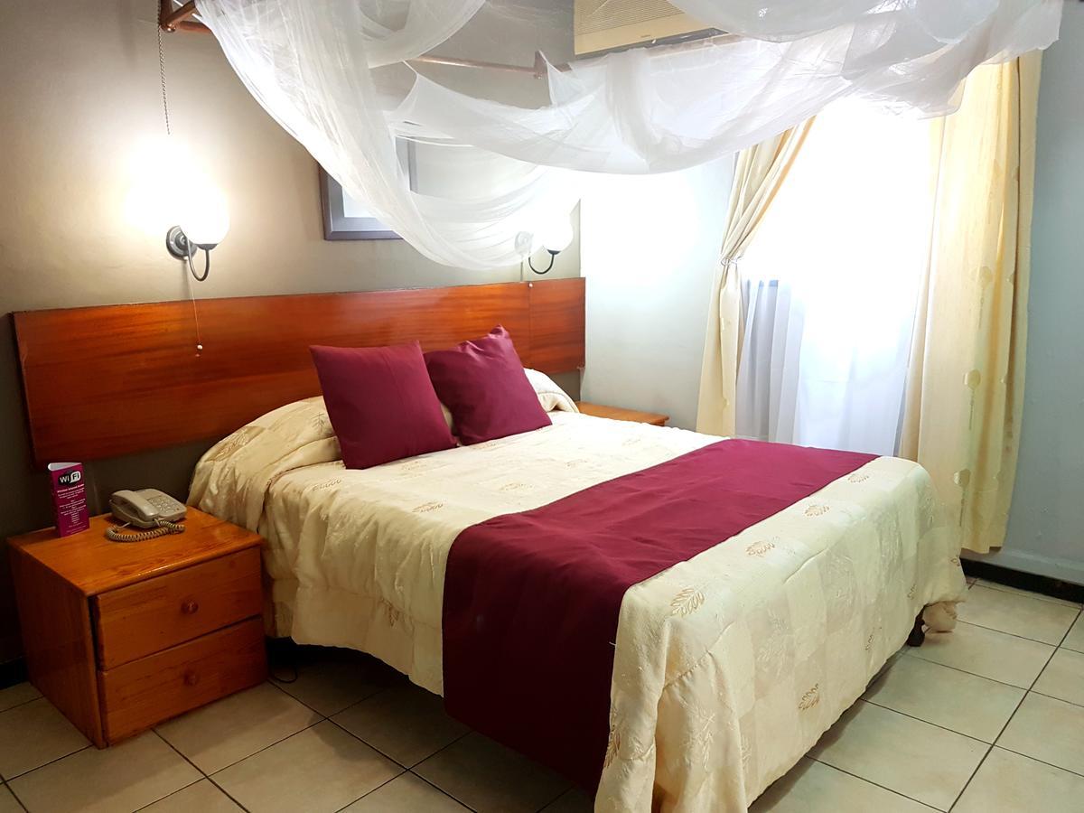 The Lusaka Hotel Luaran gambar