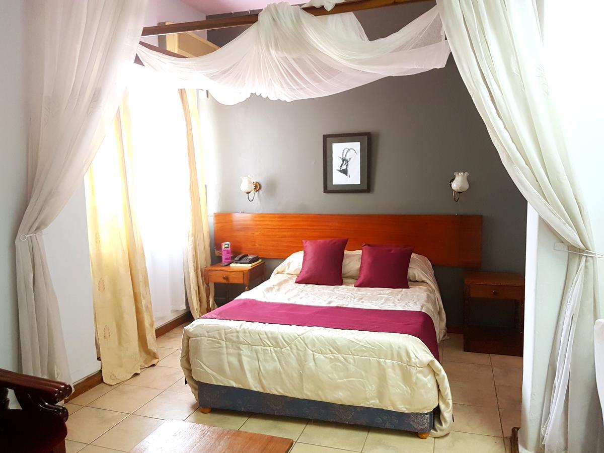 The Lusaka Hotel Luaran gambar