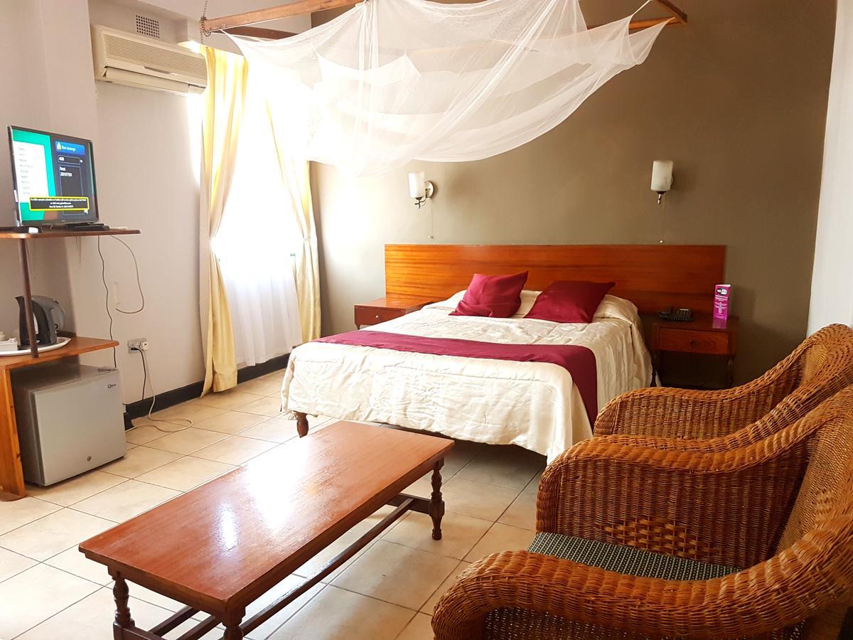 The Lusaka Hotel Luaran gambar