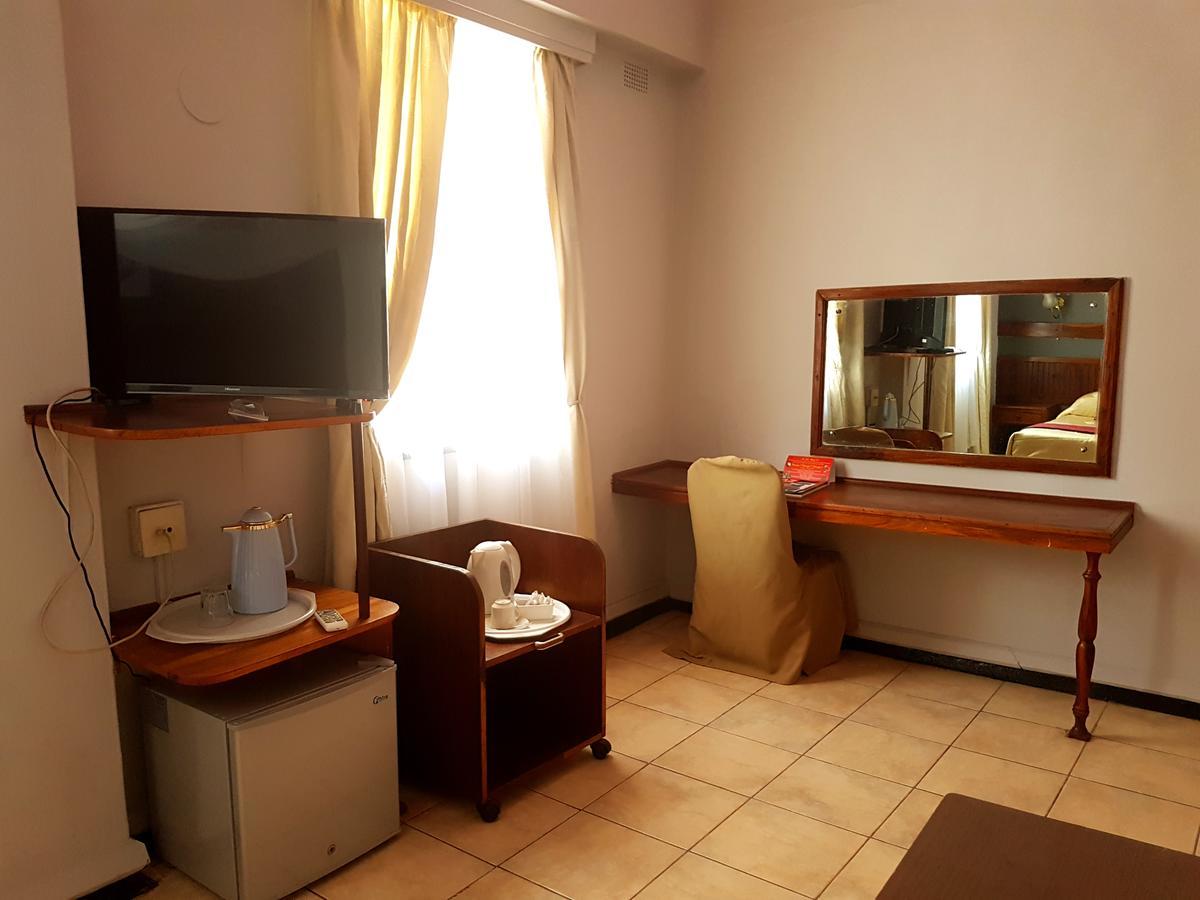 The Lusaka Hotel Luaran gambar